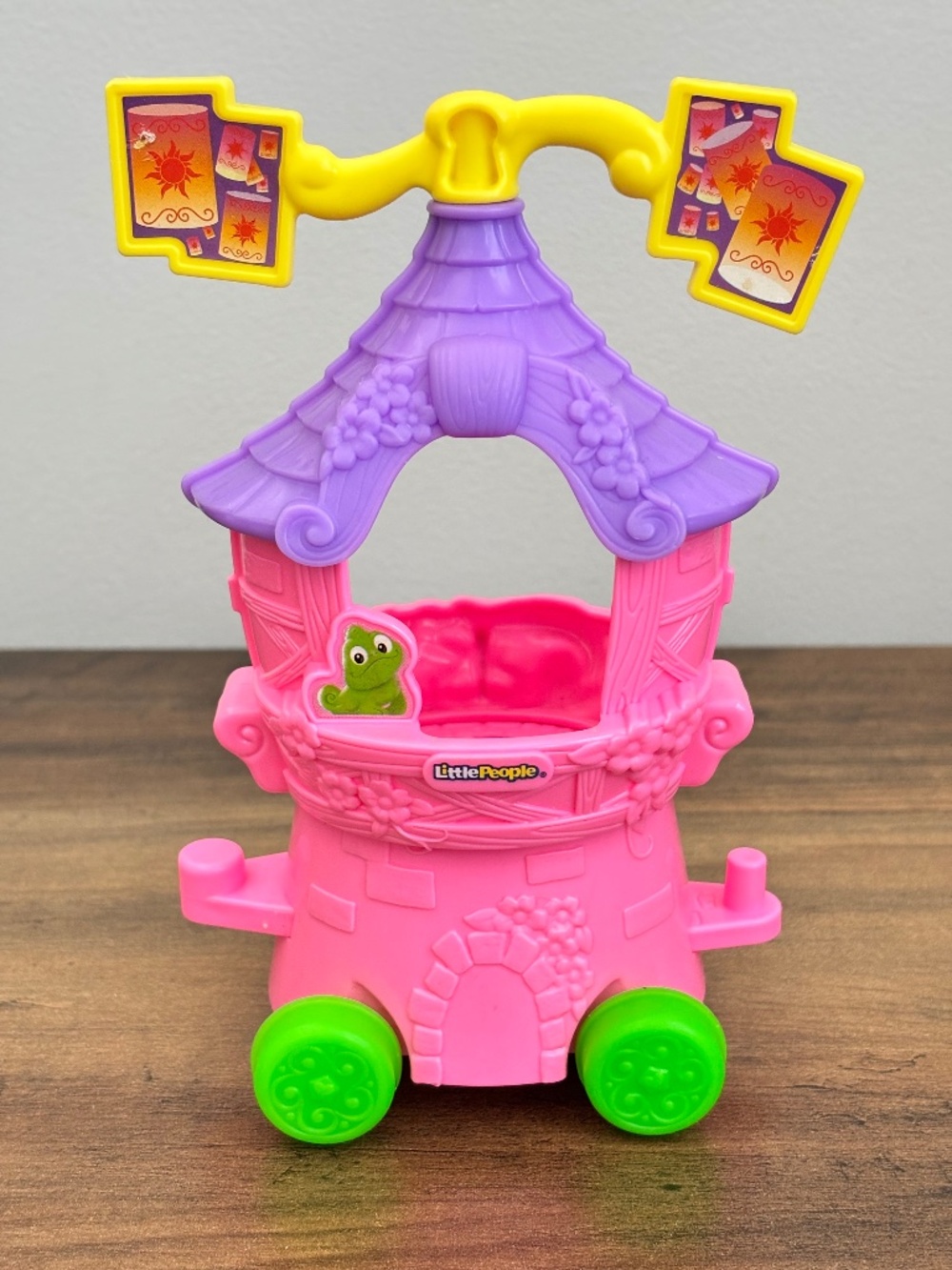 Fisher Price Little People Disney Princess Tangled Rapunzel Parade Float Tower